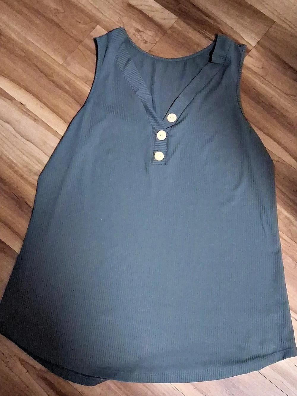 Ribbed Button Tank Top in Green Size XL Like New